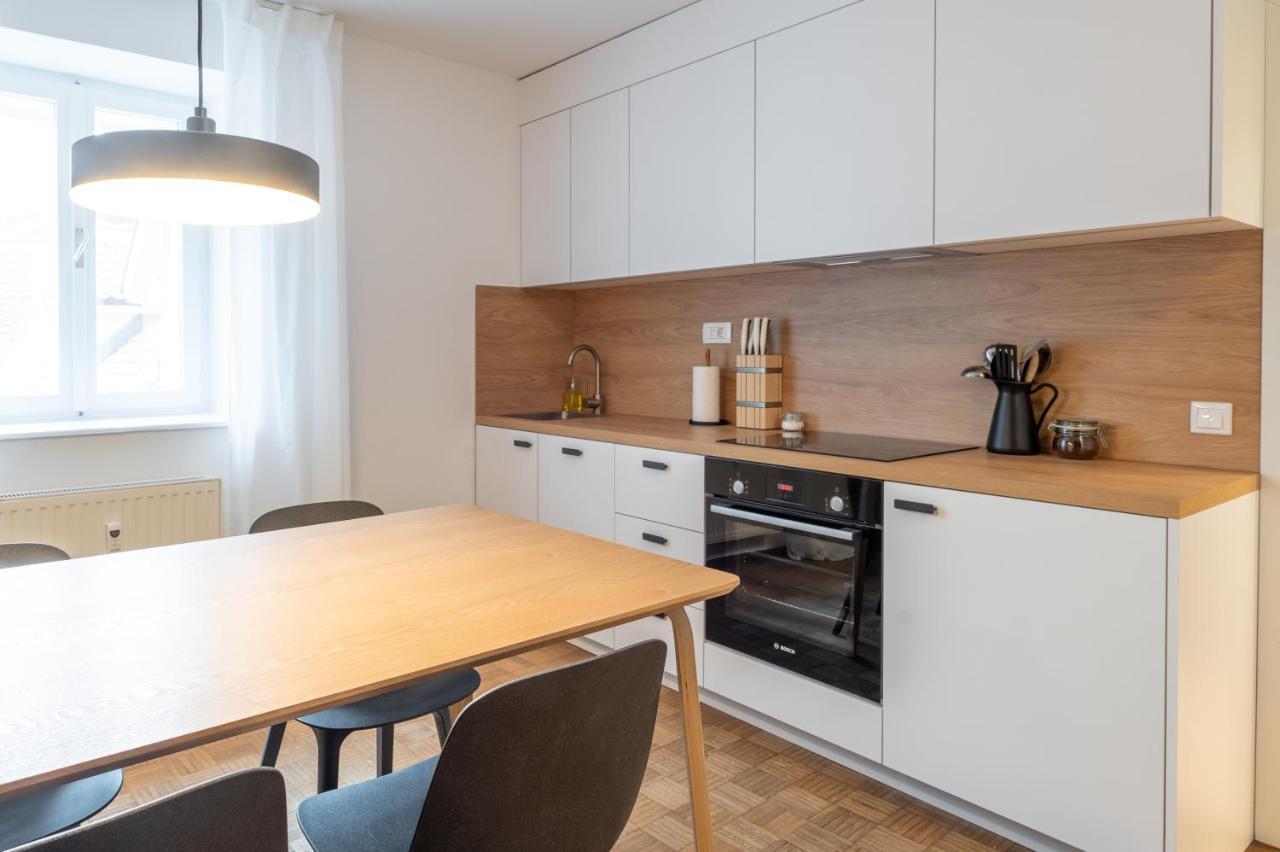 Strict City Apartments Lublana Zewnętrze zdjęcie