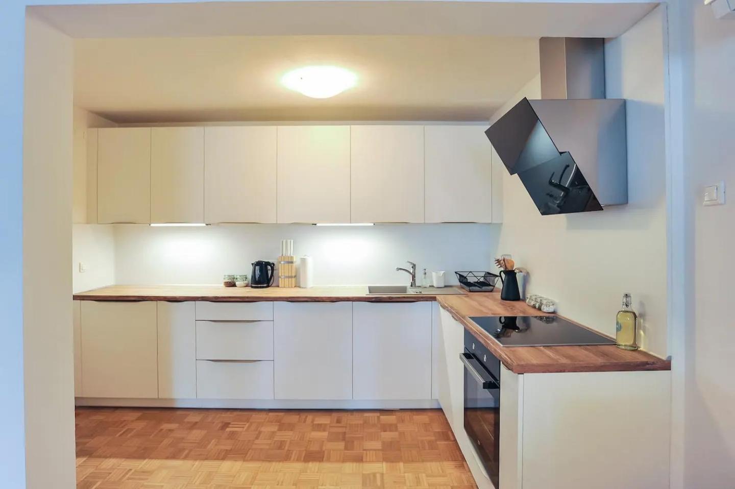 Strict City Apartments Lublana Zewnętrze zdjęcie